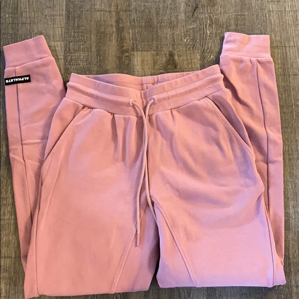 Alphalete joggers